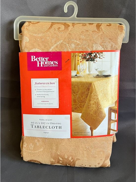 Better Homes & Gardens Other - Better Homes & Gardens Paisley Jacquard Tablecloth 60" X 102" Oblong Tan Almond
